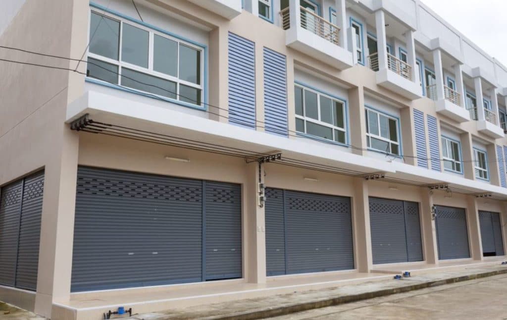 Three Store Commercial Building in South East QLD - Peterson Property Valuations